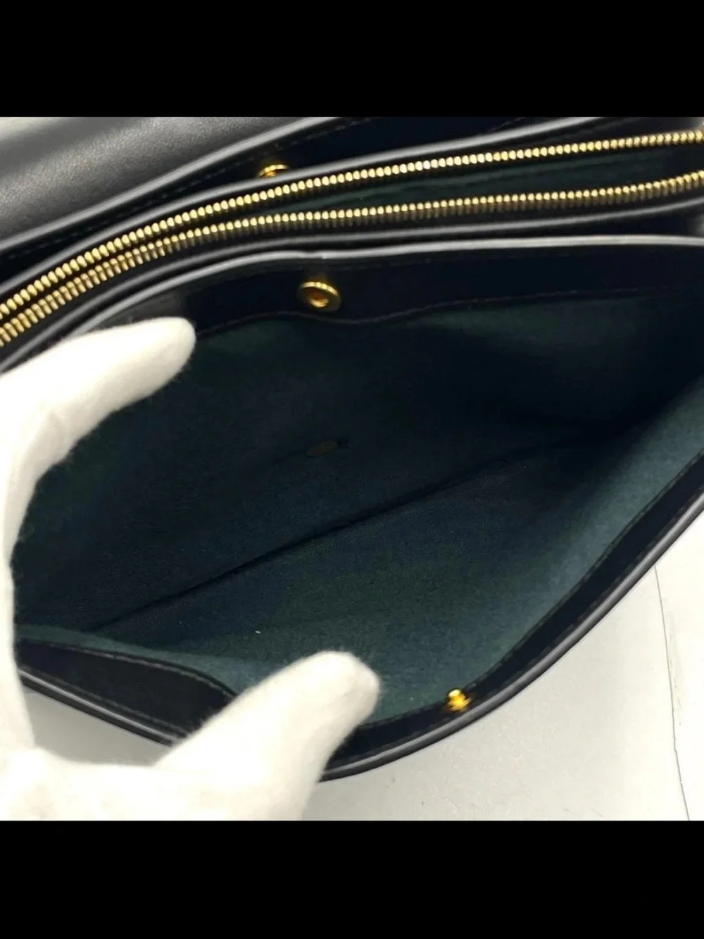 Mulberry Black Pebbled Leather Shoulder Bag with Gold Chain Strap